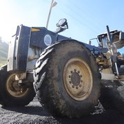 Of Belediyesi tarafından mahalle yollarına 4 bin 500 ton asfalt döküldü
