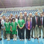 Bölümlü Masa Tenisinde Rakip Tanımıyor