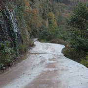 Of'ta mahalle yolları betonlanıyor