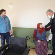 Başkan Sarıalioğlu'ndan engellilerin yüzünü güldüren sürpriz 