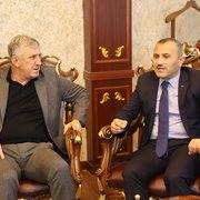 Vali Sonel'e Of'ta Sevgi Seli