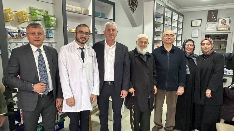 Başkan Sarıalioğlu, Of Eczane Açılışına Katıldı